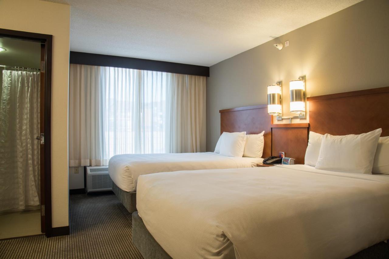 Hyatt Place Minneapolis Eden Prairie Room photo